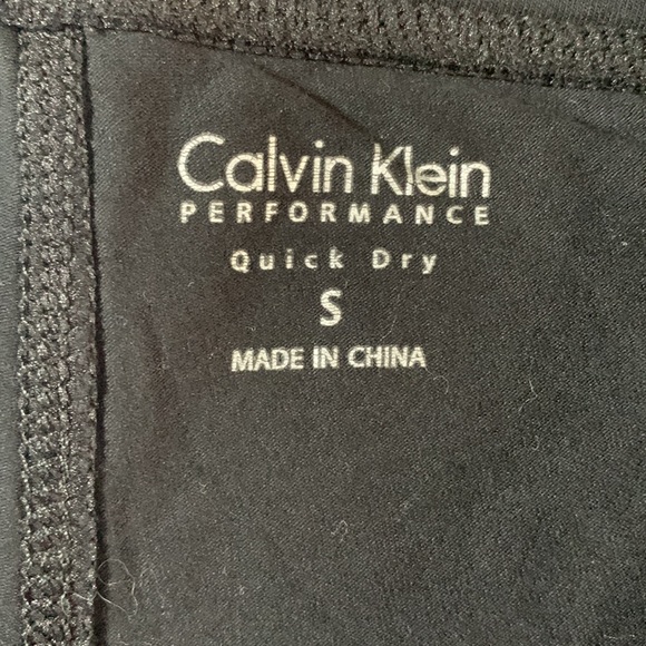 Calvin Klein Performance Quick Dry capri leggings. Size small. - Picture 3 of 6